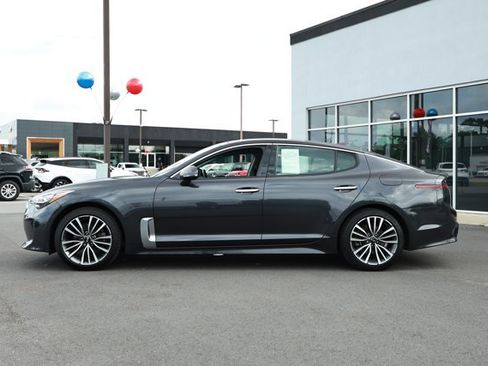 Used 2019 Kia Stinger Premium AWD/4WD image 9