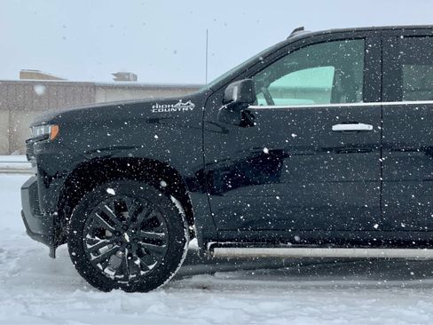 Used 2021 Chevrolet Silverado 1500 High Country image 8