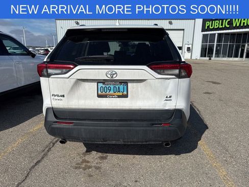 Used 2020 Toyota RAV4 LE w/ All Weather Liner Package AWD/4WD image 7