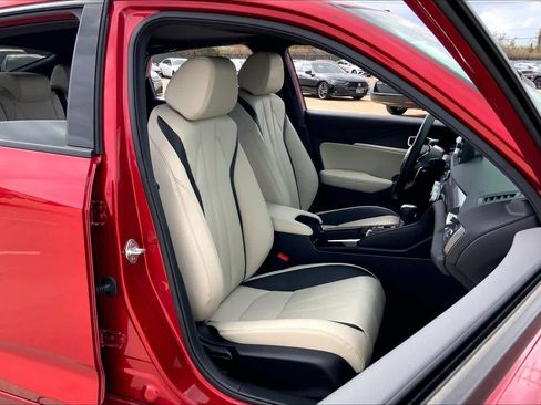 Used 2025 Acura Integra A-Spec image 8