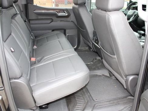 Used 2025 GMC Sierra 1500 SLT image 17