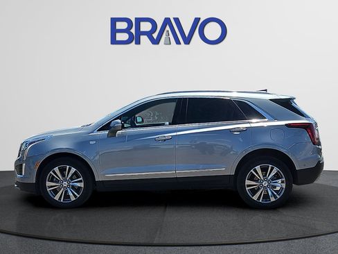 Used 2025 Cadillac XT5 Premium Luxury w/ Technology Package AWD/4WD image 2