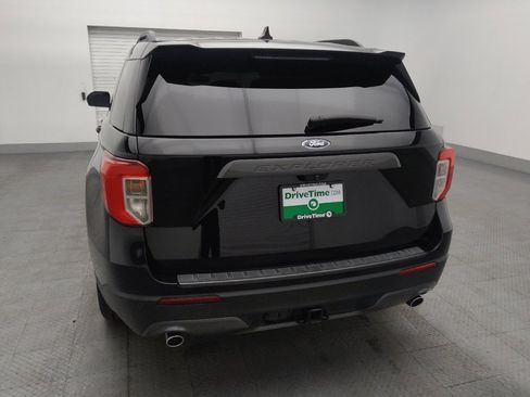 Used 2021 Ford Explorer XLT w/ Equipment Group 202A image 6