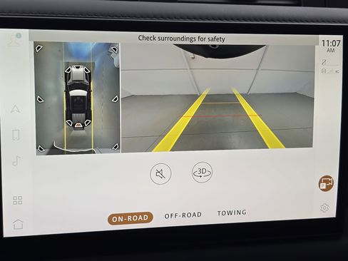 Used 2024 Land Rover Defender 110 SE image 22