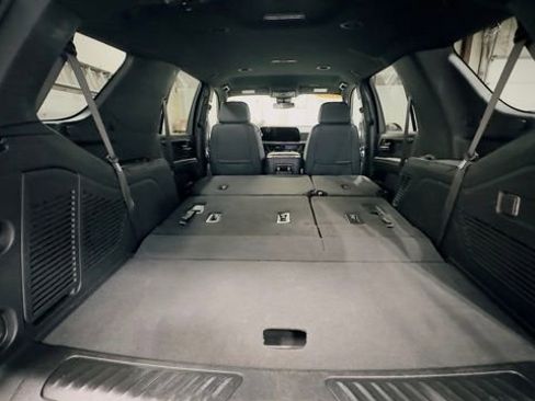 Used 2025 Chevrolet Tahoe LT AWD/4WD image 56