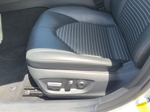 Used 2024 Toyota Camry SE FWD image 15