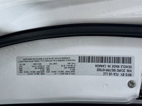 Used 2024 Chrysler Pacifica Touring-L w/ S Appearance Package image 32