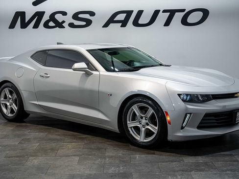 Used 2016 Chevrolet Camaro LT RWD image 7