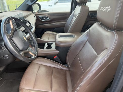 Used 2021 Chevrolet Tahoe High Country w/ Premium Package AWD/4WD image 5