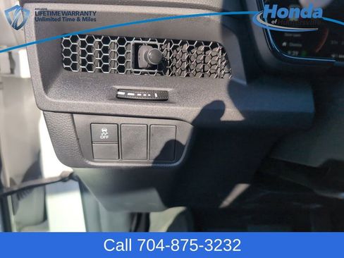 Used 2023 Honda CR-V LX image 25