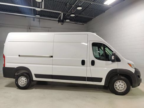 Used 2023 RAM ProMaster 2500 FWD image 4