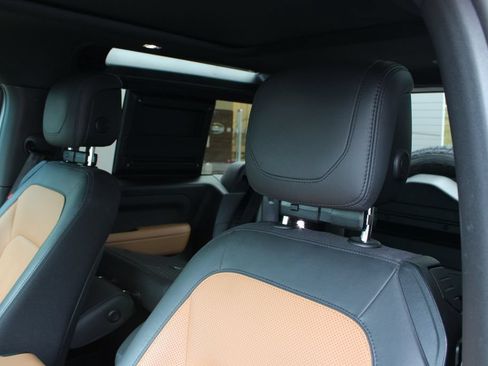 Used 2023 Land Rover Defender 90 X AWD/4WD image 8