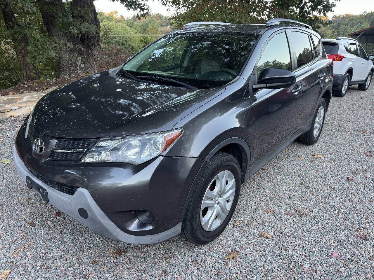 Used 2015 Toyota RAV4 LE AWD/4WD image 38
