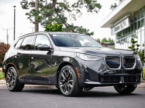 Used 2025 BMW X3 xDrive30i w/ M Sport Package image 1