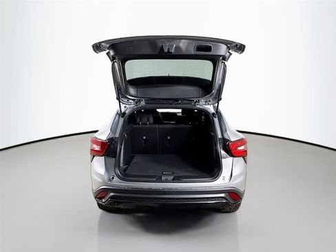 Used 2024 Chevrolet Trax RS image 24