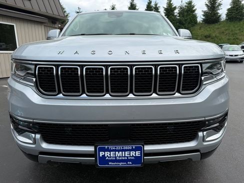 Used 2022 Jeep Wagoneer Series III w/ Premium Group I AWD/4WD image 9