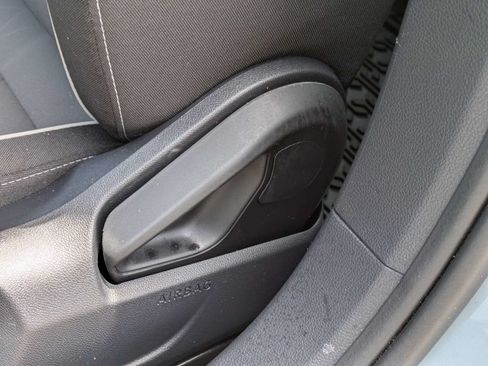 Certified 2026 Volkswagen Jetta SE FWD image 23