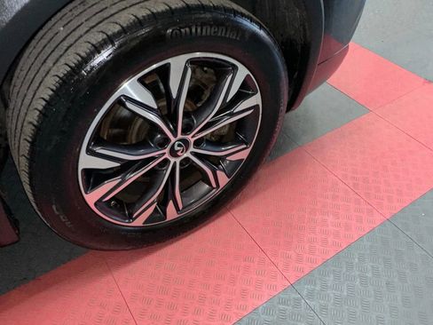 Used 2017 INFINITI QX30 Premium w/ Navigation Package image 45