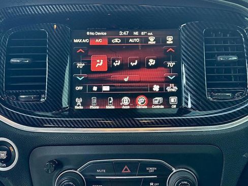 Used 2017 Dodge Charger R/T RWD image 5