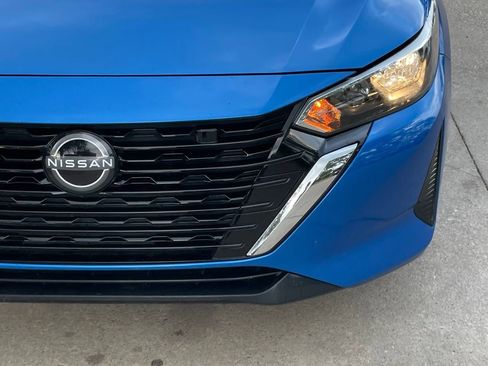 Used 2024 Nissan Sentra SV FWD image 8
