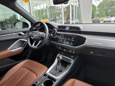 Certified 2023 Audi Q3 2.0T Premium w/ Convenience Package AWD/4WD image 24