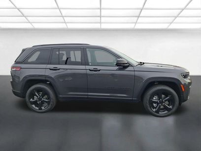 New 2026 Jeep Grand Cherokee Limited w/ Limited Altitude Package
