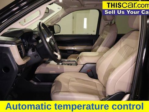 Used 2024 Ford Expedition Limited image 18