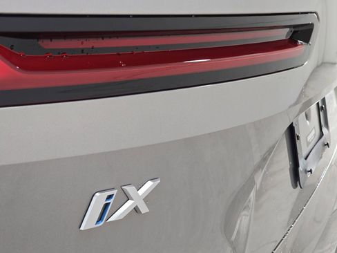 Certified 2023 BMW iX xDrive50 image 31