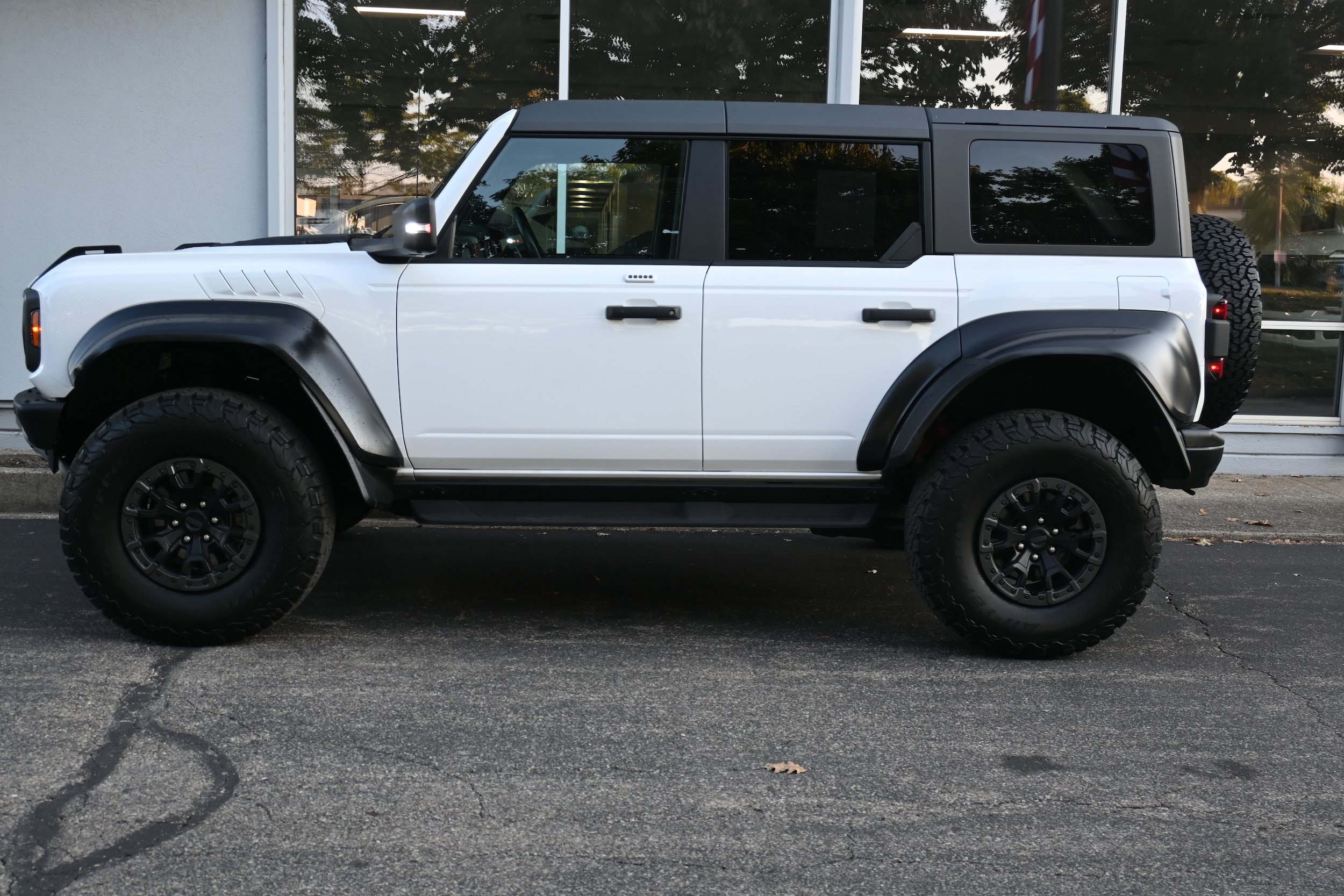 Used 2023 Ford Bronco Raptor AWD/4WD image 3