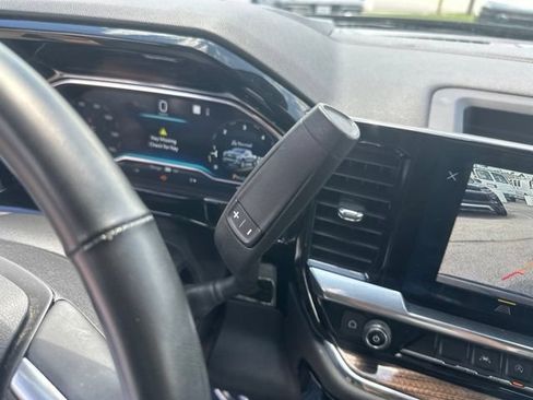 Used 2023 Chevrolet Silverado 1500 LT AWD/4WD image 25