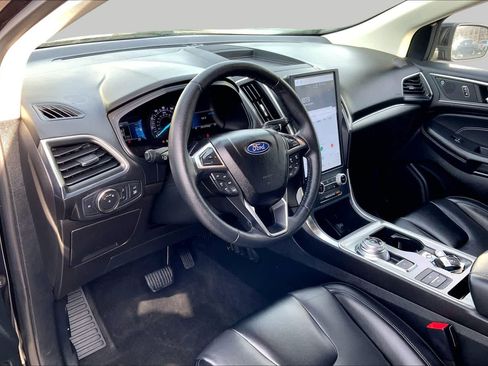 Certified 2022 Ford Edge Titanium AWD/4WD image 16
