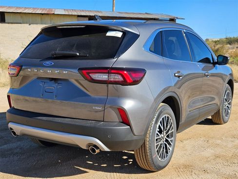 New 2026 Ford Escape SE image 5