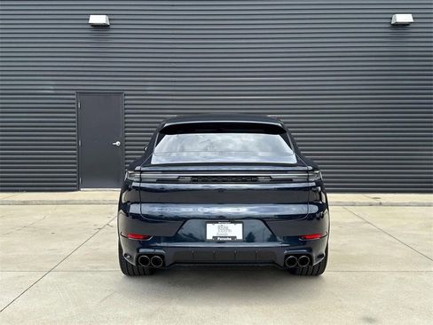 Certified 2025 Porsche Cayenne S AWD/4WD image 6