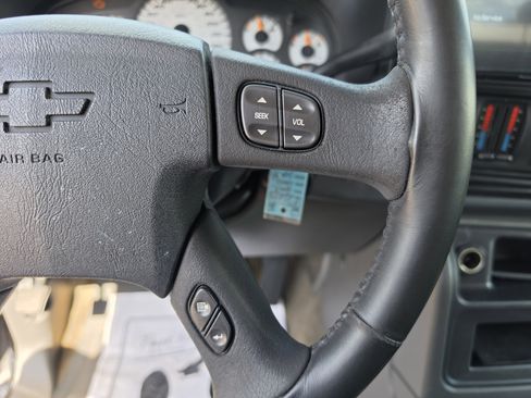 Used 2004 Chevrolet Silverado 1500 SS AWD/4WD image 24