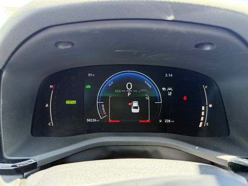 Used 2025 Toyota Camry LE FWD image 11