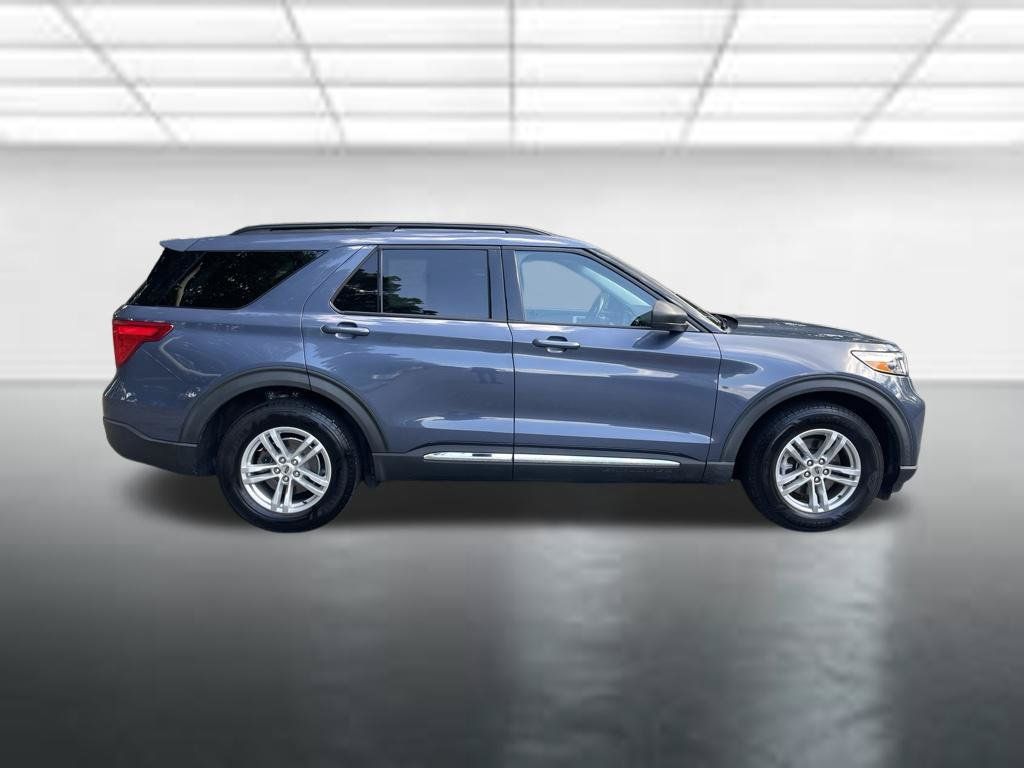 Used 2021 Ford Explorer XLT RWD image 6