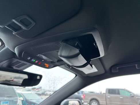 Used 2025 Chevrolet Equinox LT w/ Convenience Package II image 45