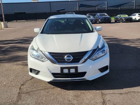 Used 2017 Nissan Altima 2.5 S w/ Power Driver Seat Package FWD image 3