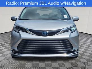 Used 2022 Toyota Sienna XLE FWD video 2