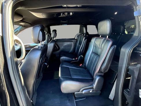 Used 2020 Dodge Grand Caravan GT FWD image 19
