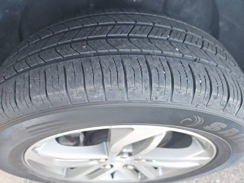 Used 2017 Chevrolet Equinox Premier w/ Enhanced Convenience Package image 11