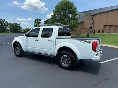 Used 2020 Nissan Frontier PRO-4X AWD/4WD image 3