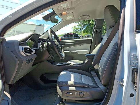 Certified 2023 Chevrolet Bolt EUV Premier FWD image 11