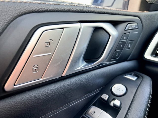 Used 2019 BMW X7 xDrive40i w/ Premium Package AWD/4WD image 10