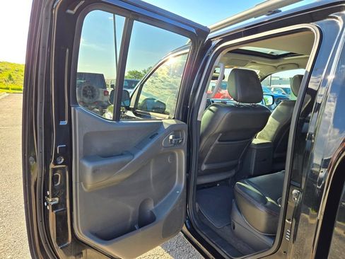 Used 2011 Nissan Frontier PRO-4X w/ Pro-4x Luxury Pkg AWD/4WD image 24