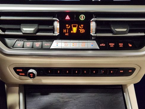 Used 2022 BMW 330i Sedan w/ Driving Assistance Package image 36