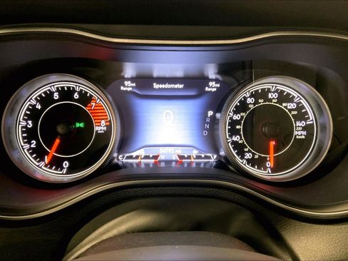 Used 2021 Jeep Cherokee Limited image 25