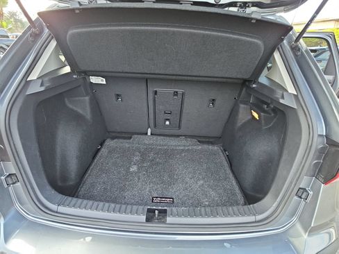Certified 2022 Volkswagen Taos SE FWD image 12