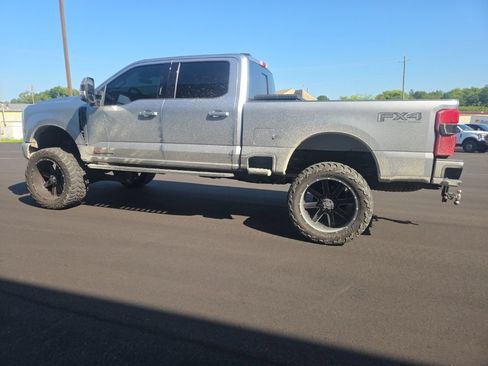 Used 2023 Ford F250 Lariat w/ Tremor Off-Road Package AWD/4WD image 11