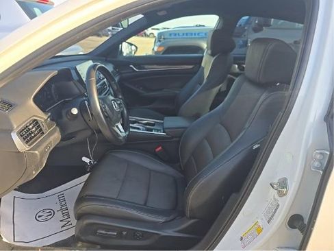 Used 2019 Honda Accord Sport image 4